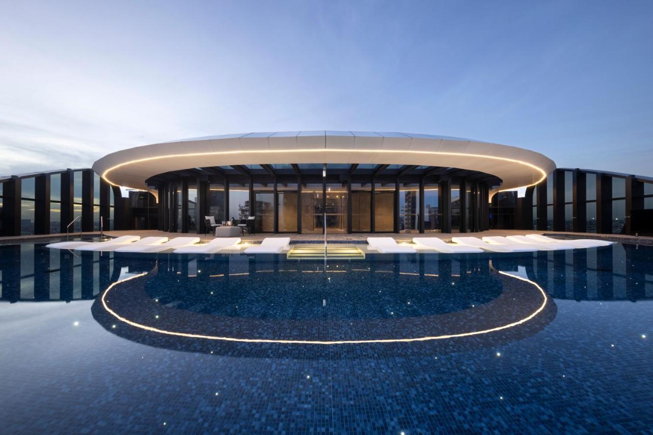 Melbourne Marriott Hotel Docklands Exterior foto The Sky Pool at One Blackfriars